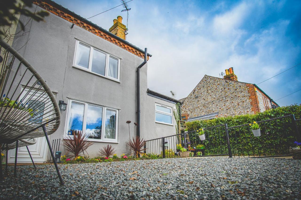 Hectors House Villa Ormesby Saint Michael Exterior photo